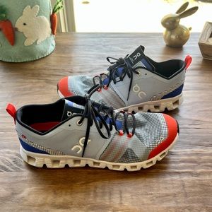 ON Mens Casual Running Shoe size 11